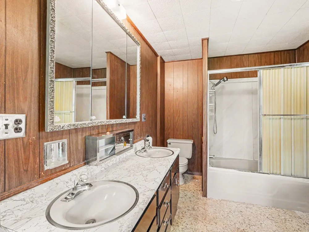 8857 Beeman Road Chelsea, MI 48118