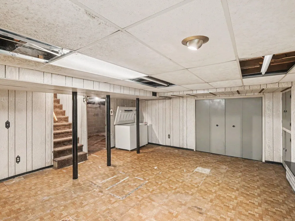 8857 Beeman Road Chelsea, MI 48118