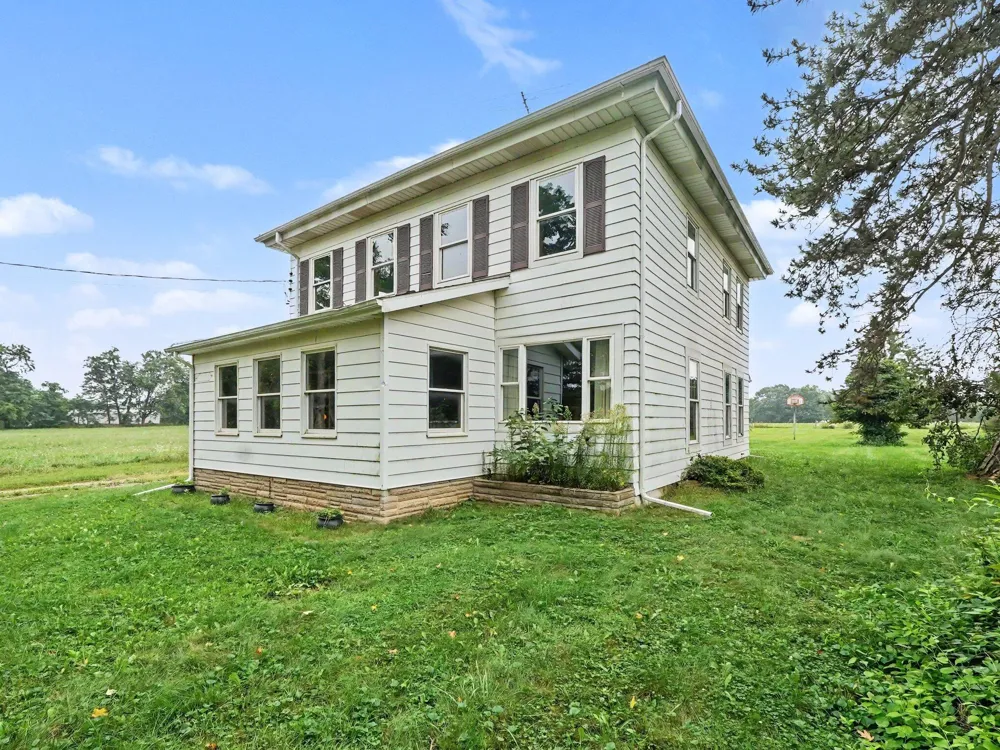 8857 Beeman Road Chelsea, MI 48118