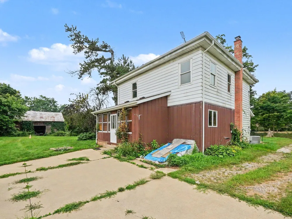 8857 Beeman Road Chelsea, MI 48118