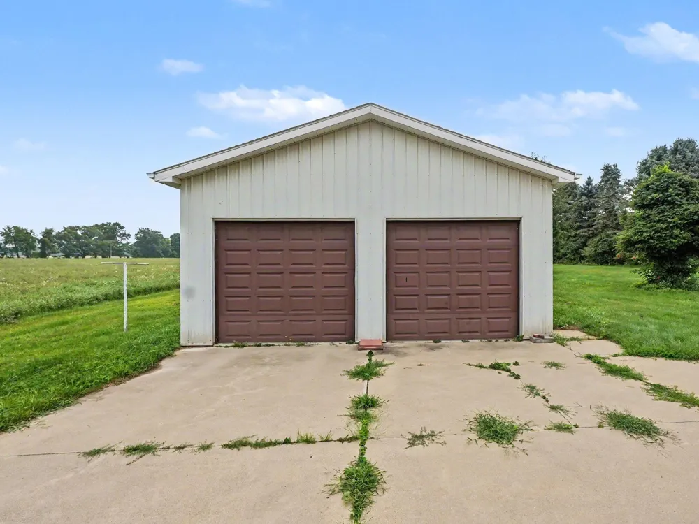 8857 Beeman Road Chelsea, MI 48118