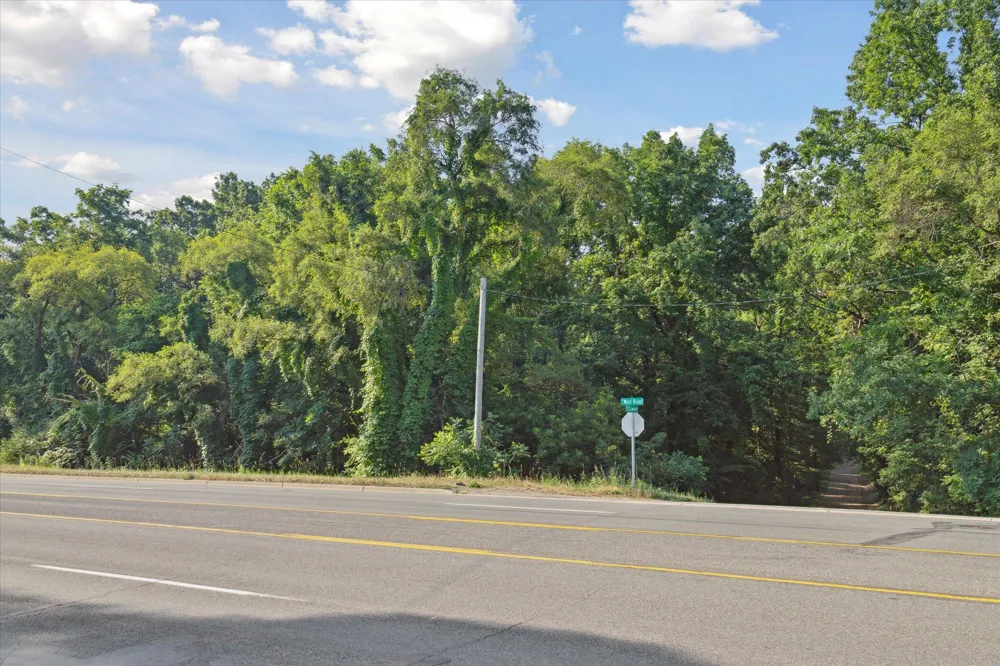 5904 West River Drive NE Belmont, MI 49306