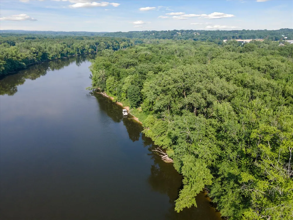 5904 West River Drive NE Belmont, MI 49306