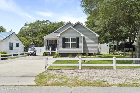 157 NE 3rd Street