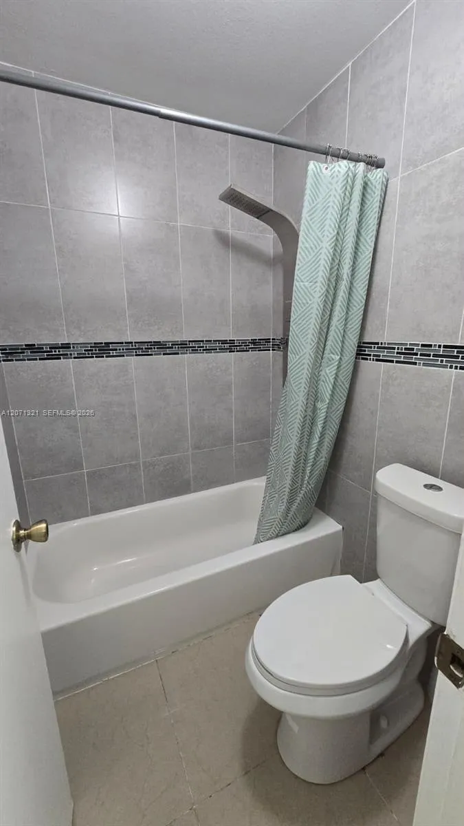 8787 NW 39th St Sunrise, FL 33351
