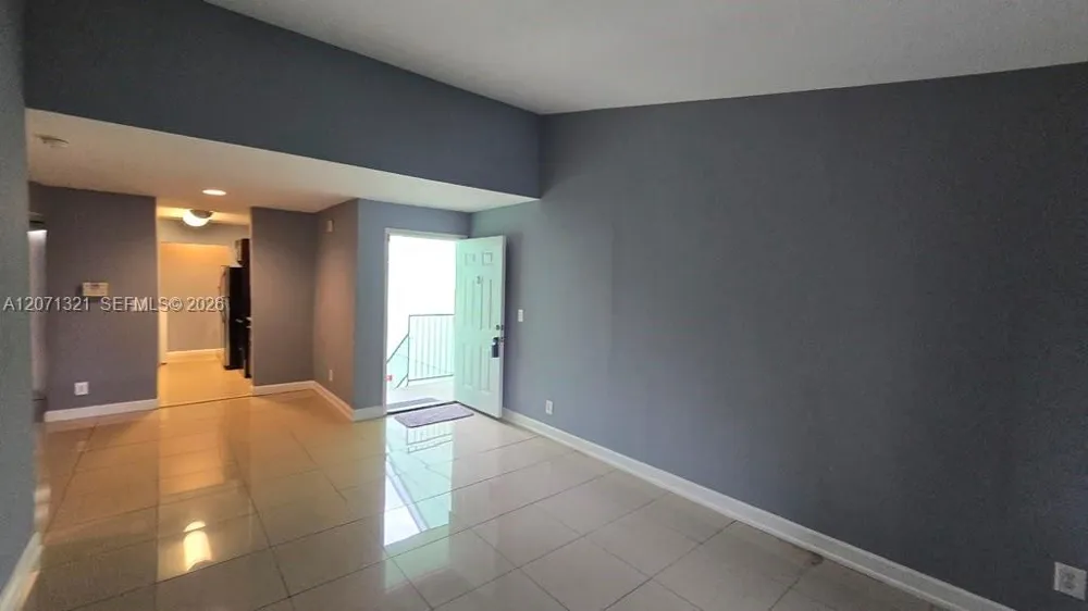 8787 NW 39th St Sunrise, FL 33351