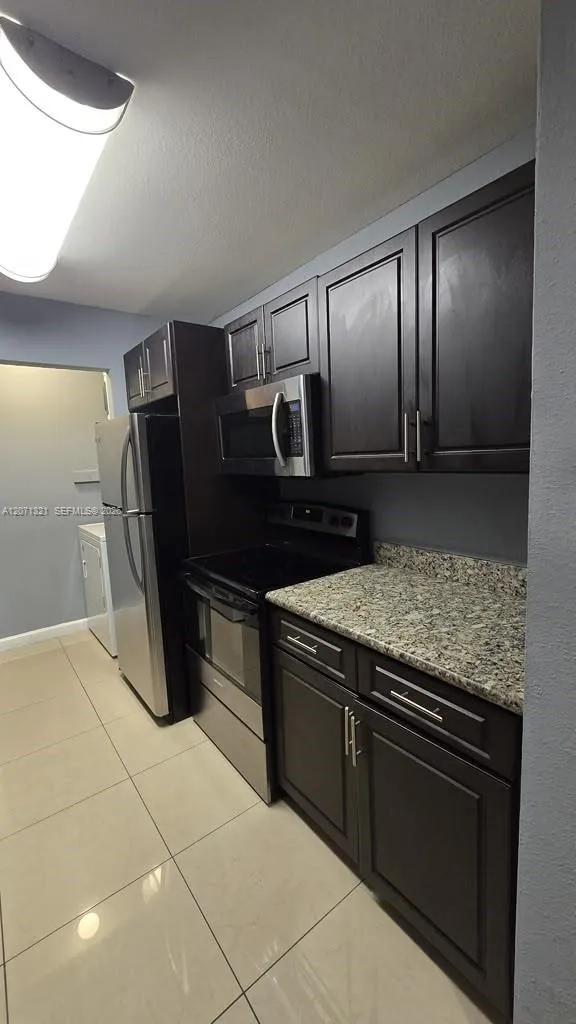 8787 NW 39th St Sunrise, FL 33351