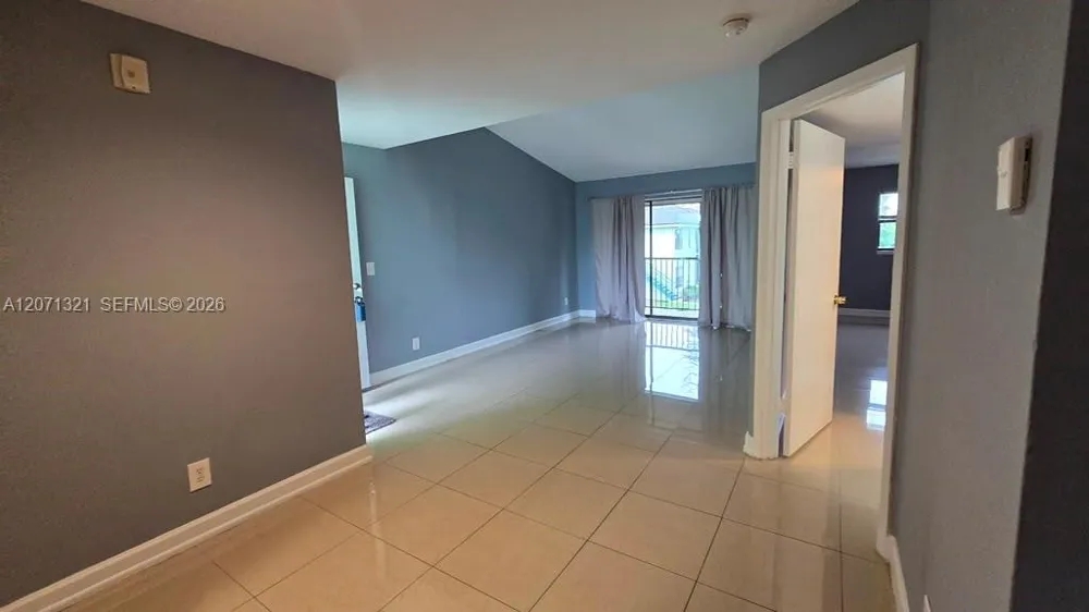 8787 NW 39th St Sunrise, FL 33351