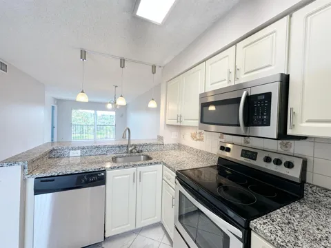 2220 CYPRESS BEND DRIVE #503