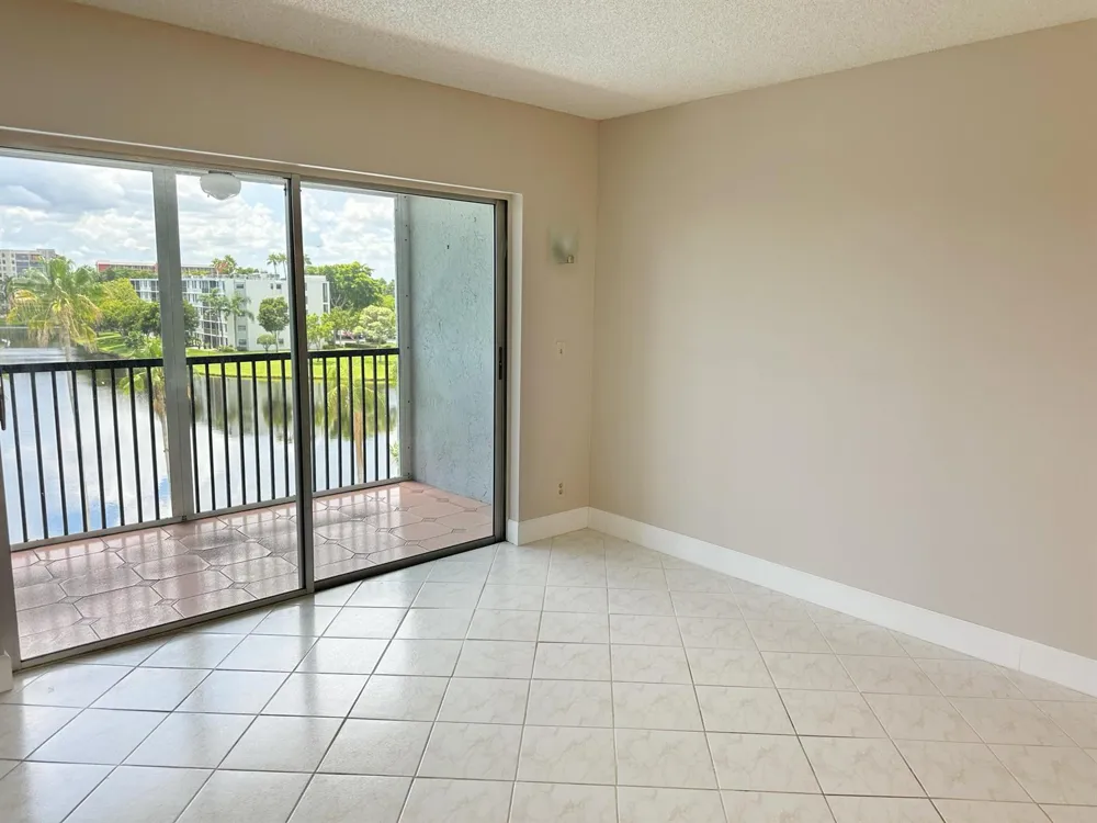 2220 CYPRESS BEND DRIVE #503 Pompano Beach, FL 33069