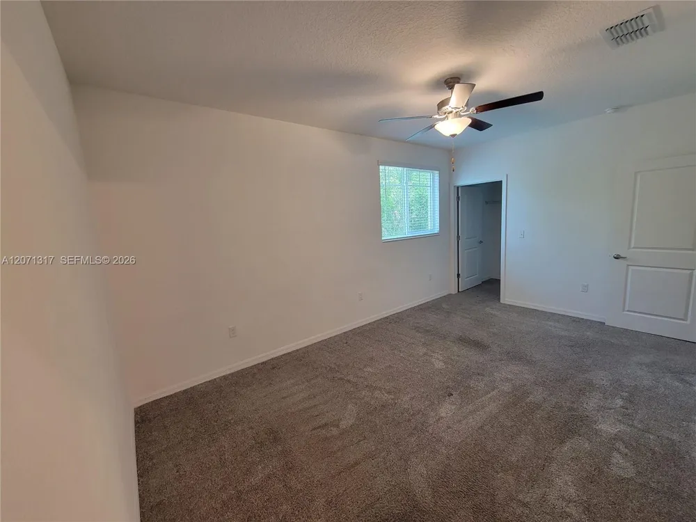 8247 Tanager Square #301 New Port Richey, FL 34655