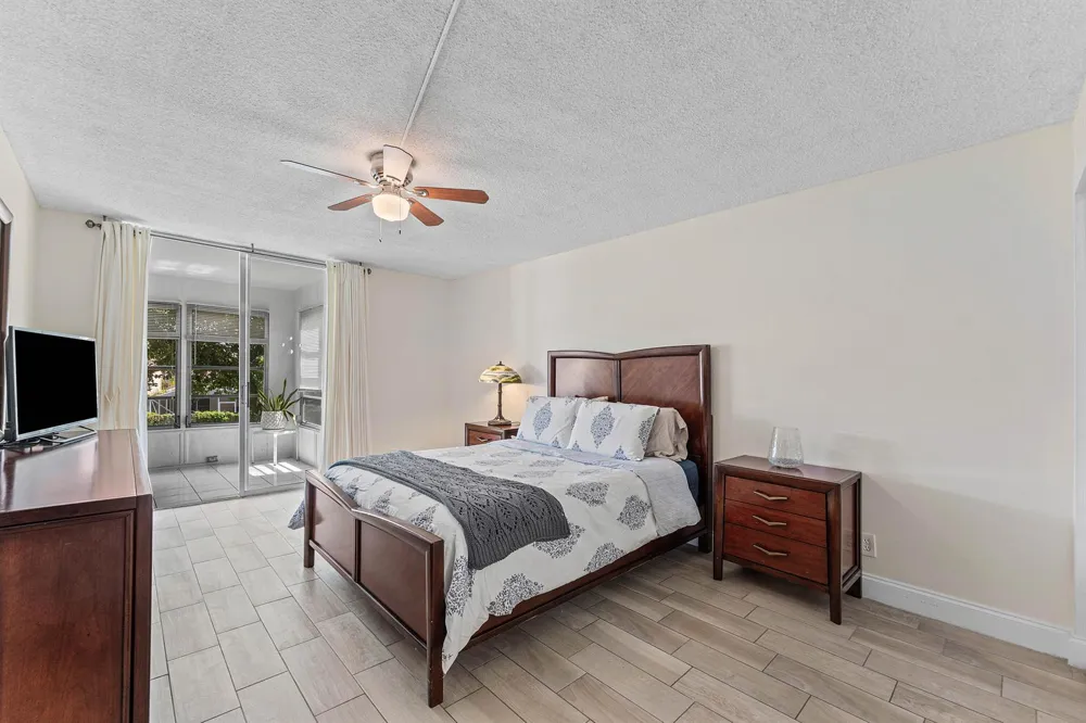 3251 Holiday Springs Boulevard #206 Margate, FL 33063
