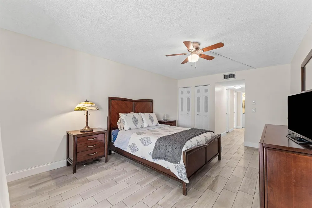 3251 Holiday Springs Boulevard #206 Margate, FL 33063