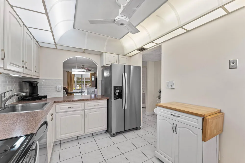 3251 Holiday Springs Boulevard #206 Margate, FL 33063