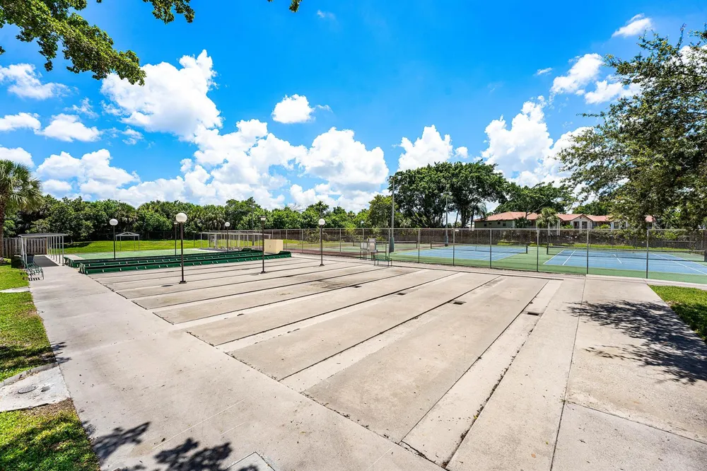 3251 Holiday Springs Boulevard #206 Margate, FL 33063