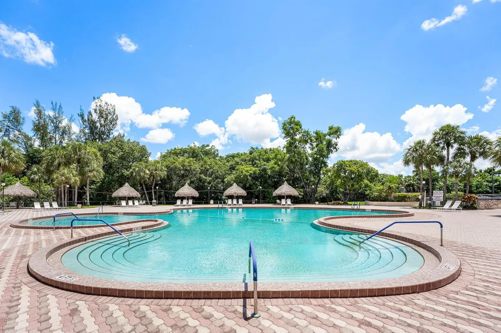 3251 Holiday Springs Boulevard #206 Margate, FL 33063
