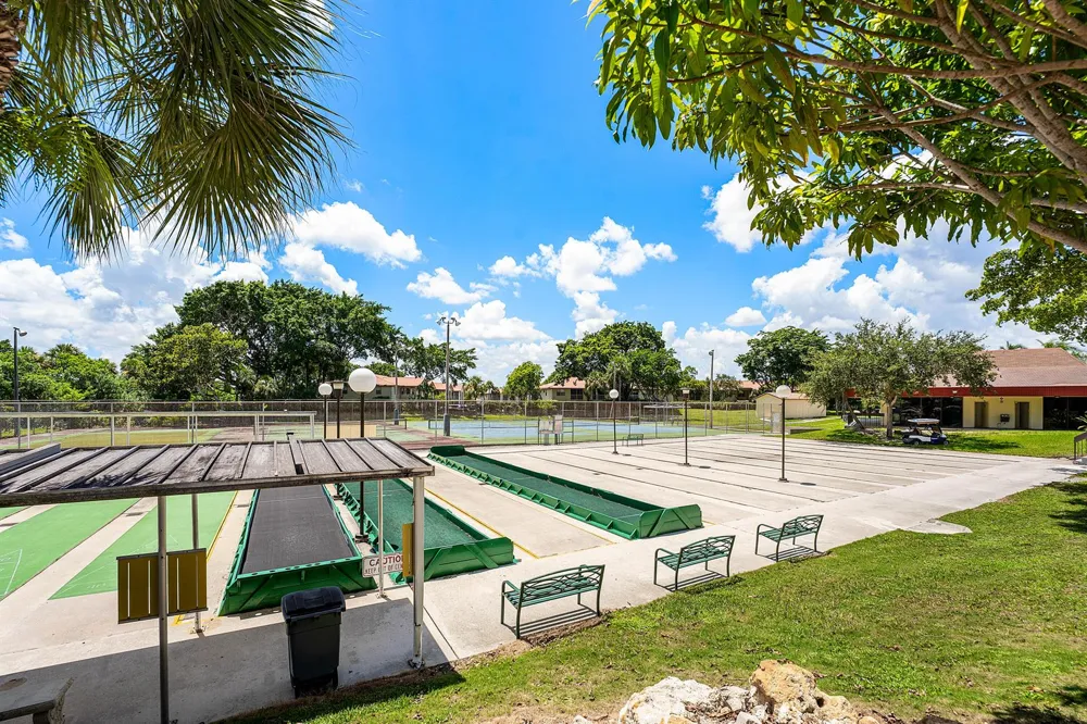 3251 Holiday Springs Boulevard #206 Margate, FL 33063