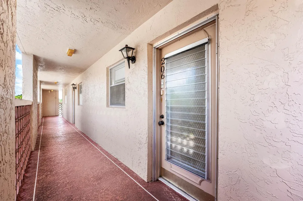 3251 Holiday Springs Boulevard #206 Margate, FL 33063