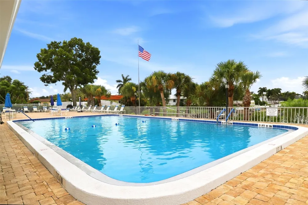 2407 RIVERBLUFF PARKWAY #V-226 Sarasota, FL 34231
