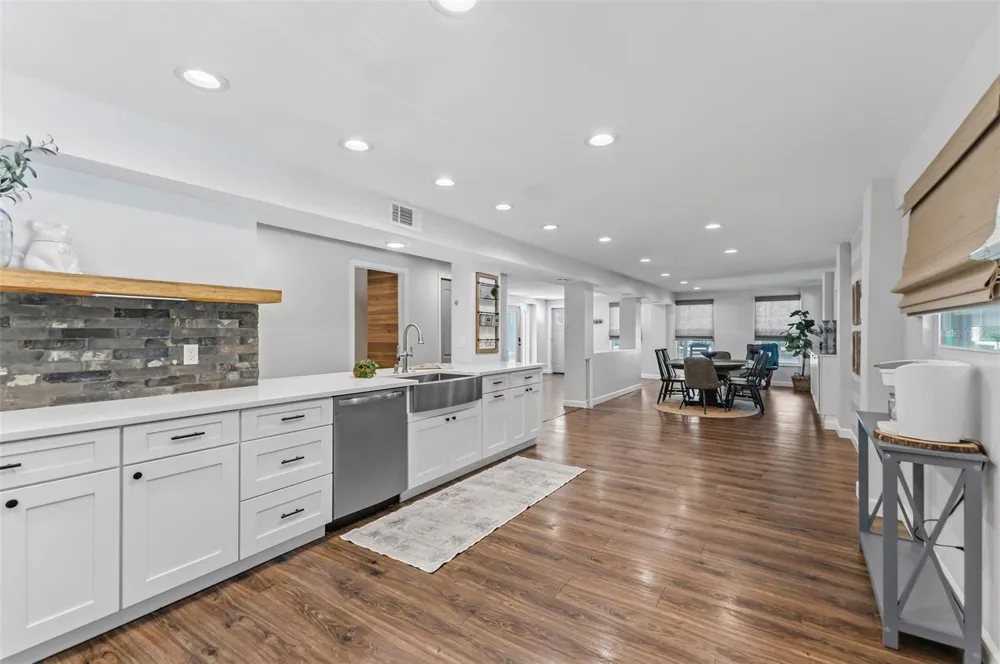 1120 1ST AVENUE Safety Harbor, FL 34695