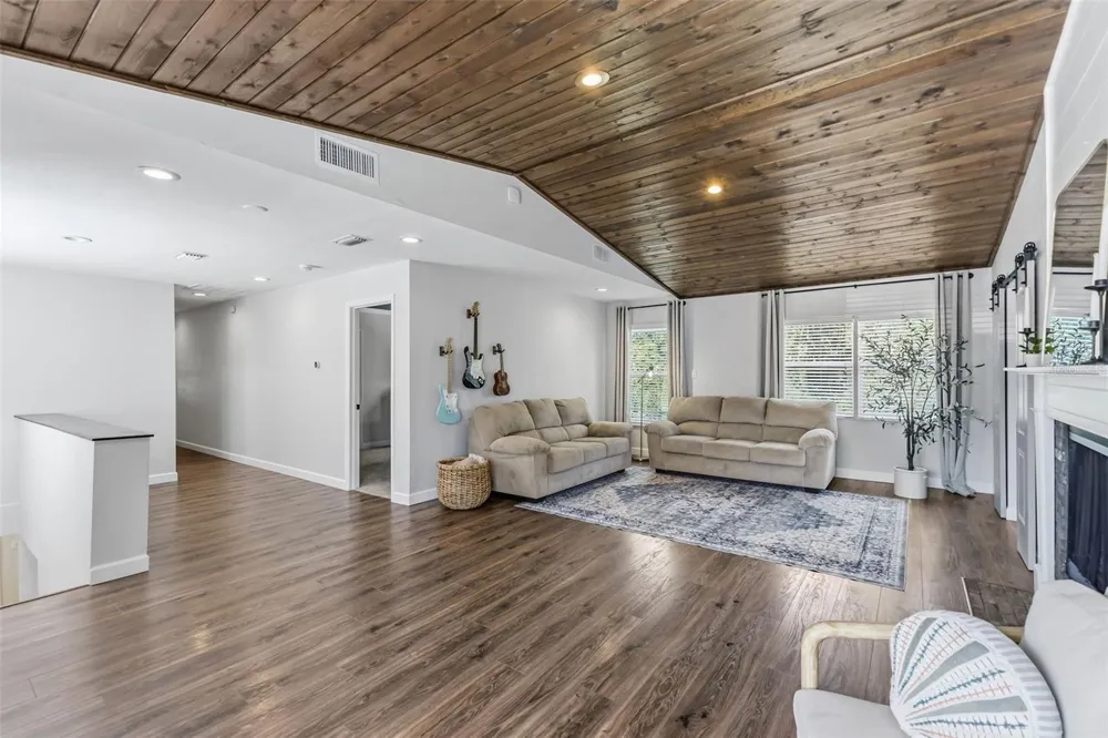 1120 1ST AVENUE Safety Harbor, FL 34695