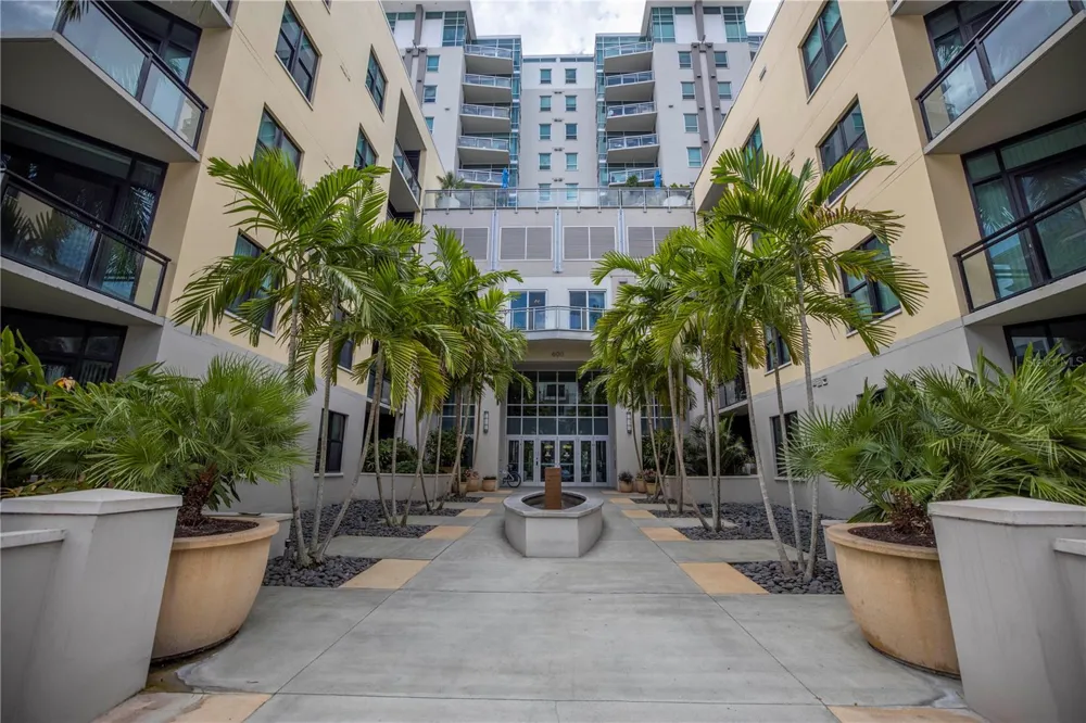 400 4TH AVENUE S #701 St Petersburg, FL 33701