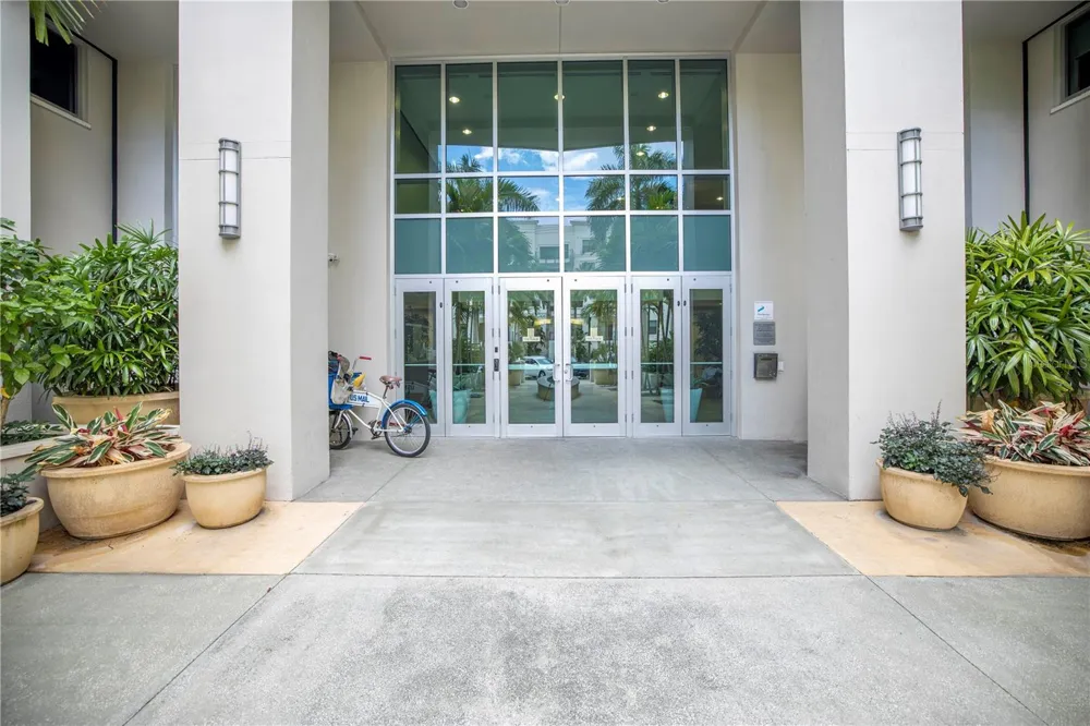 400 4TH AVENUE S #701 St Petersburg, FL 33701