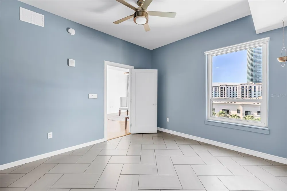 400 4TH AVENUE S #701 St Petersburg, FL 33701