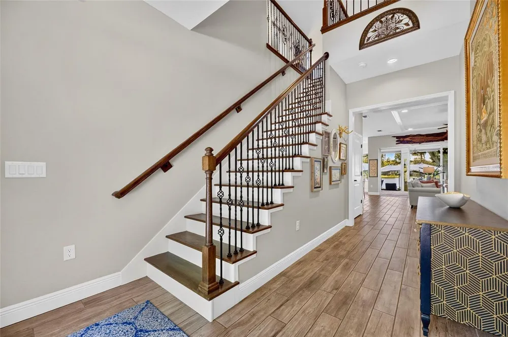 303 W CHAPMAN ROAD Lutz, FL 33548
