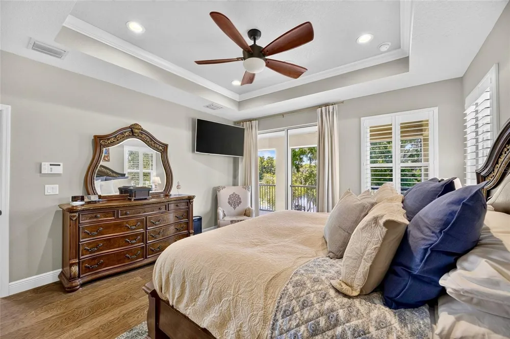 303 W CHAPMAN ROAD Lutz, FL 33548