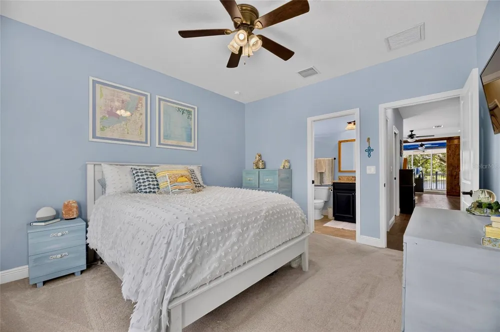 303 W CHAPMAN ROAD Lutz, FL 33548
