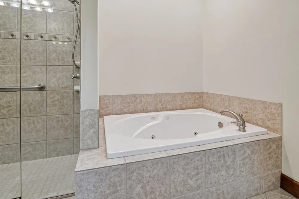 3667 Locke Bend Rd Rock Island, TN 38581