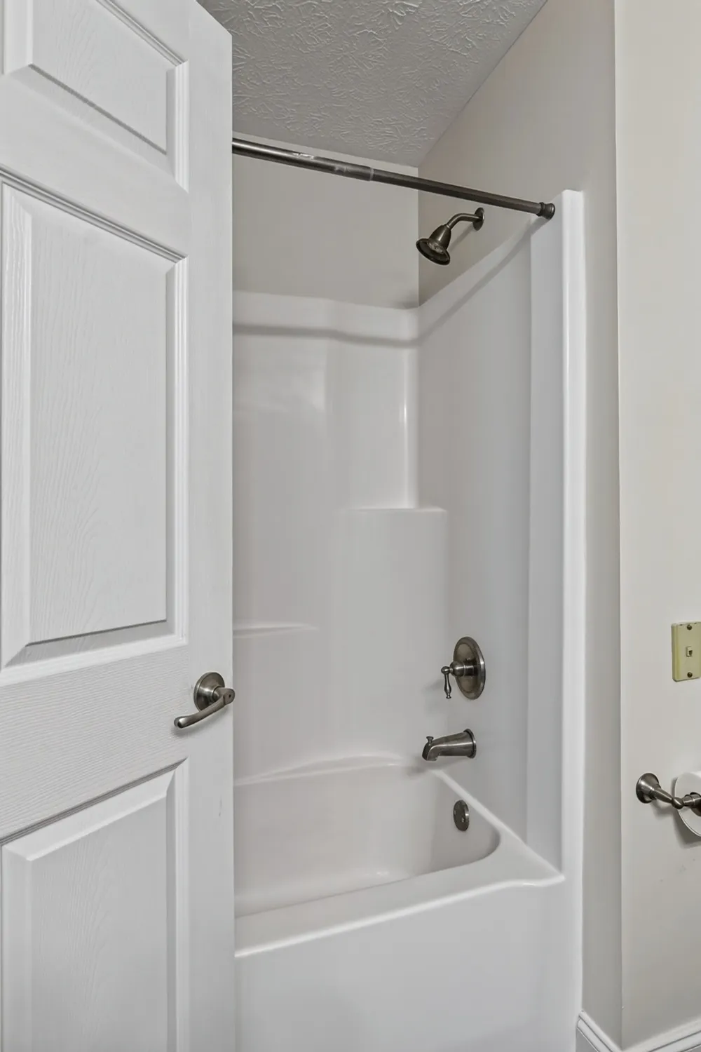 3667 Locke Bend Rd Rock Island, TN 38581