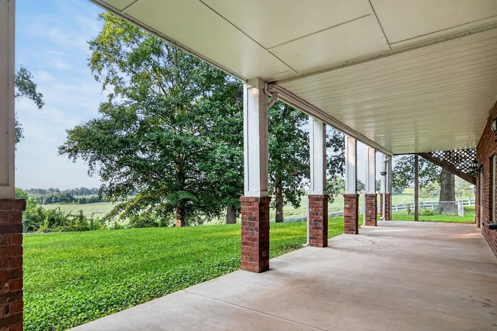 3667 Locke Bend Rd Rock Island, TN 38581