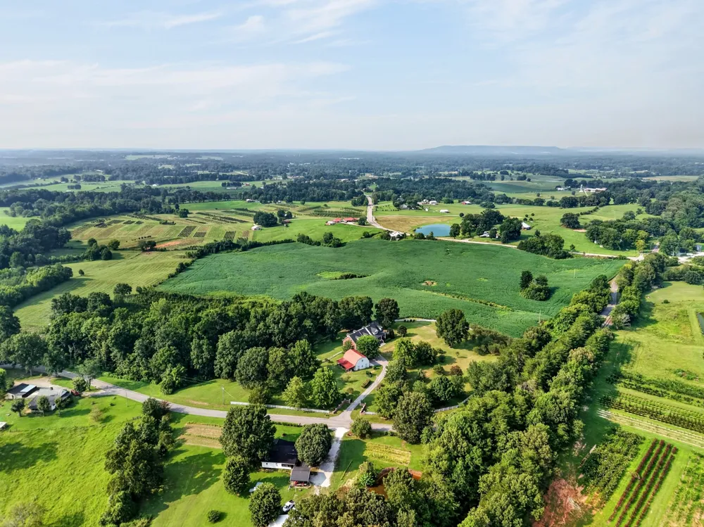3667 Locke Bend Rd Rock Island, TN 38581