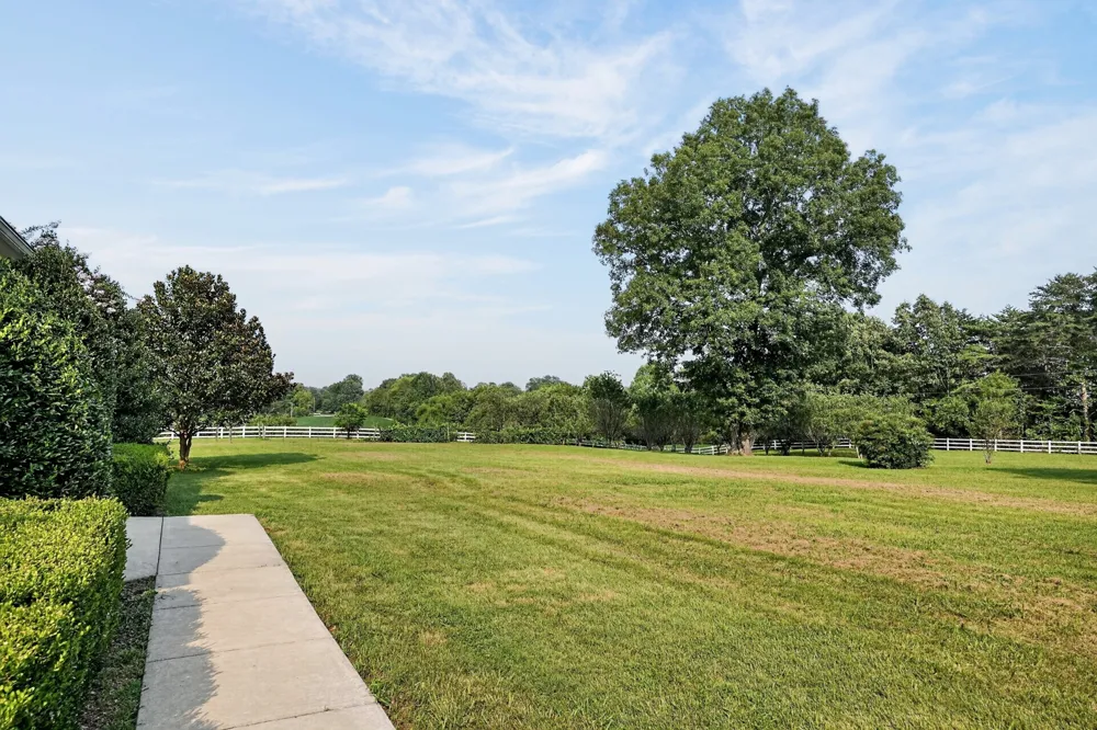 3667 Locke Bend Rd Rock Island, TN 38581
