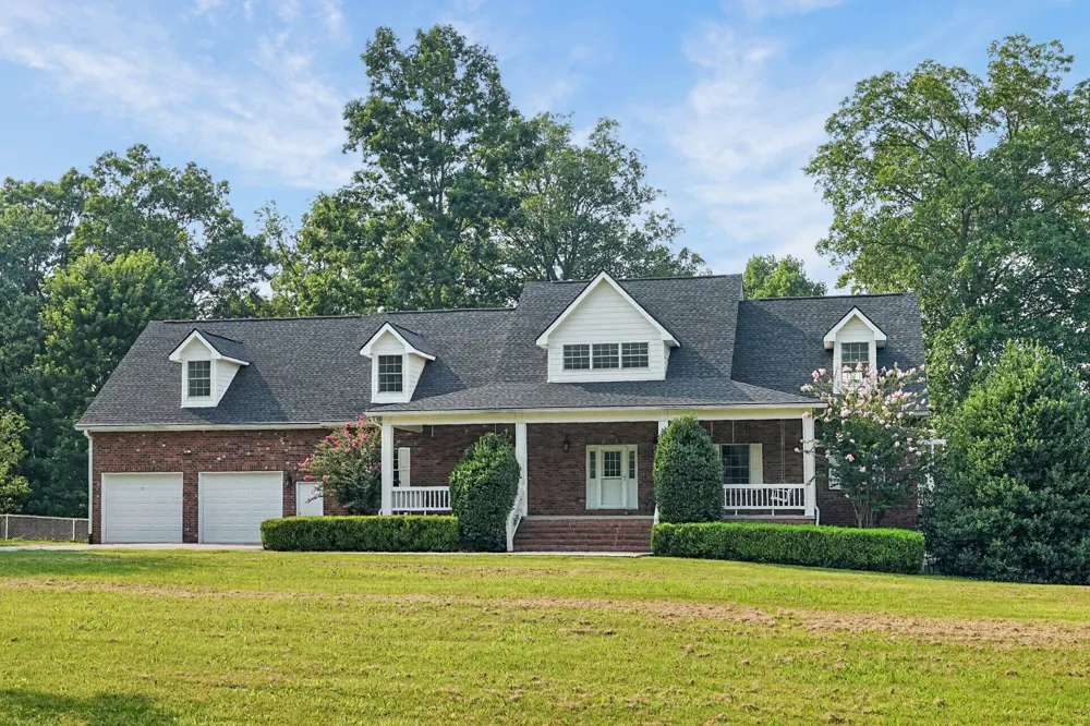 3667 Locke Bend Rd Rock Island, TN 38581