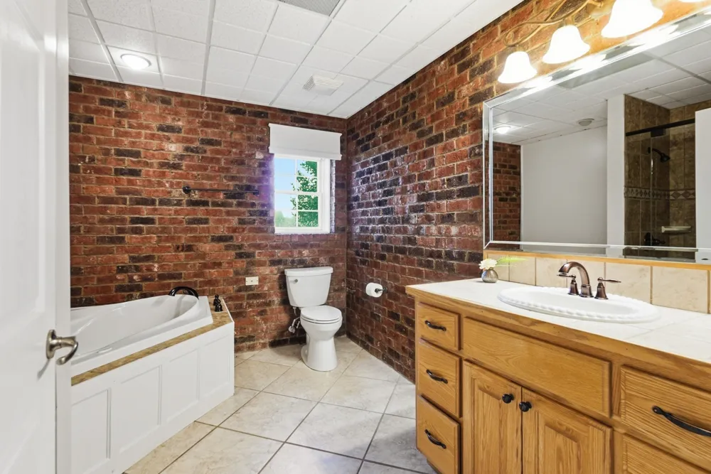 3667 Locke Bend Rd Rock Island, TN 38581