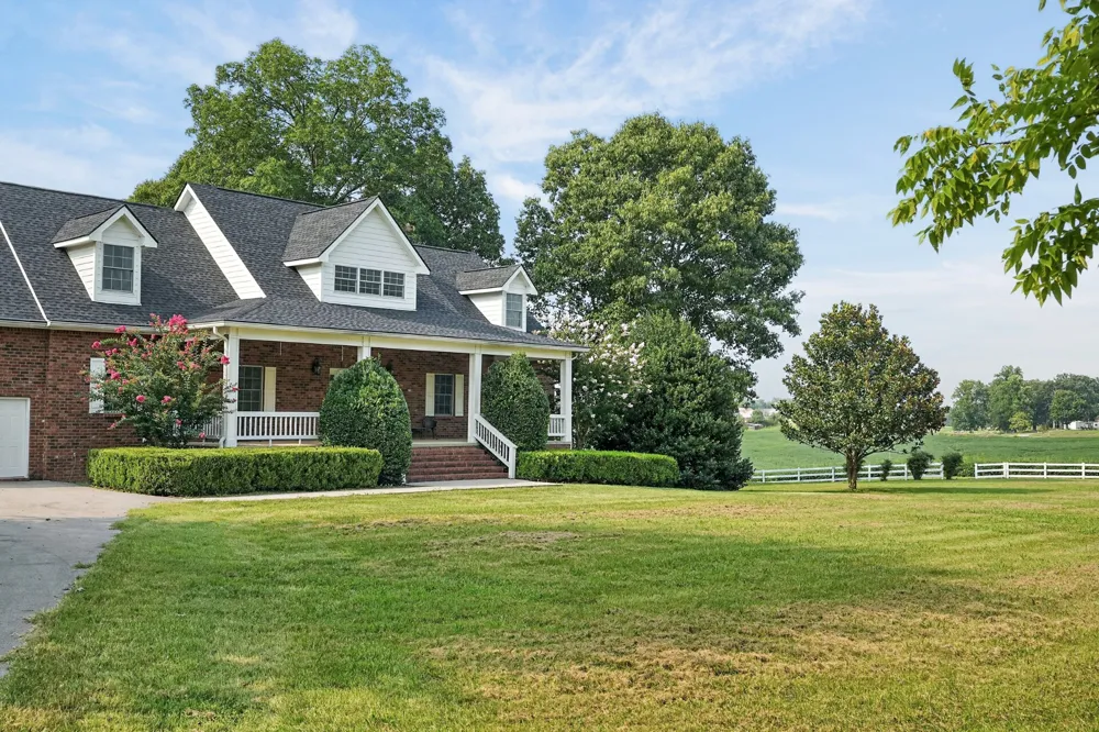 3667 Locke Bend Rd Rock Island, TN 38581