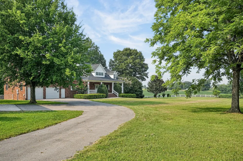 3667 Locke Bend Rd Rock Island, TN 38581