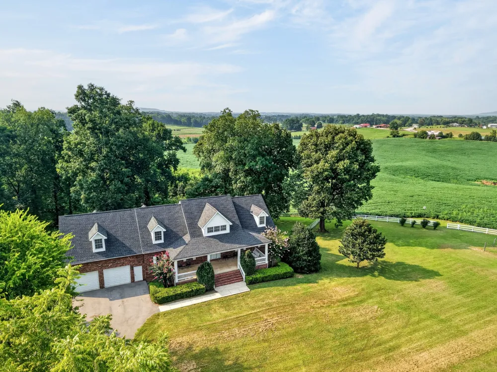 3667 Locke Bend Rd Rock Island, TN 38581
