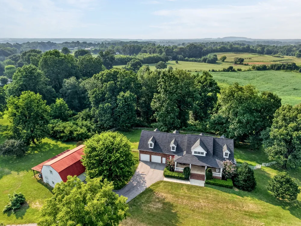 3667 Locke Bend Rd Rock Island, TN 38581
