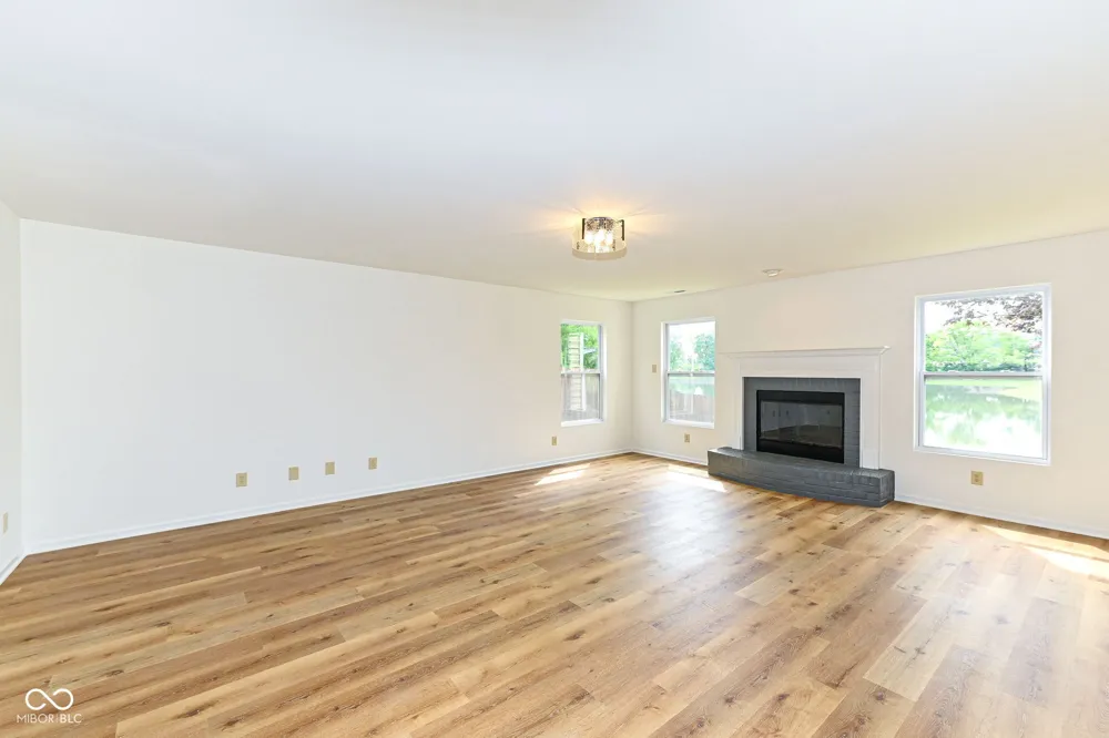 10927 Mansfield Way Ingalls, IN 46048