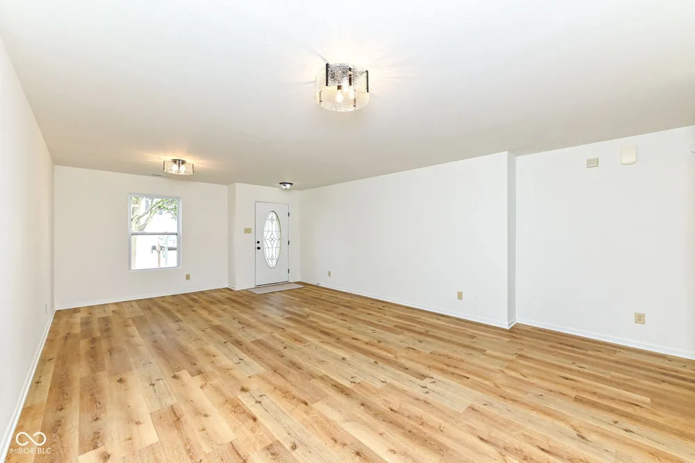 10927 Mansfield Way Ingalls, IN 46048