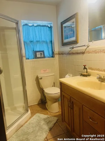 272 Lakeshore Dr Bandera, TX 78003