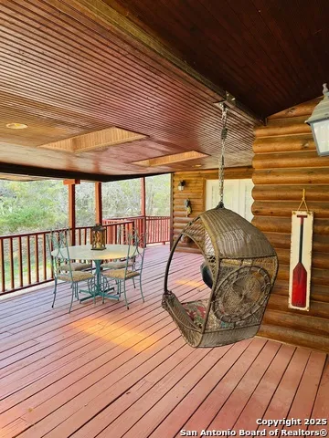 272 Lakeshore Dr Bandera, TX 78003