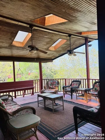 272 Lakeshore Dr Bandera, TX 78003