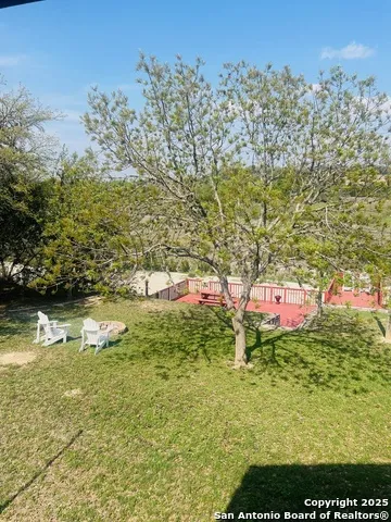 272 Lakeshore Dr Bandera, TX 78003