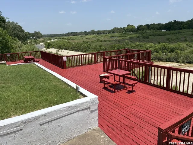 272 Lakeshore Dr Bandera, TX 78003