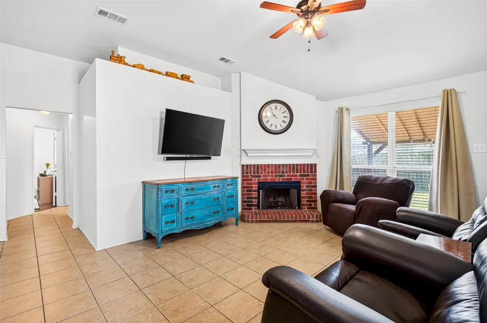 825 Rowdy Drive Royse City, TX 75189